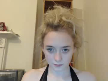 little_angel18x  webcam