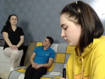 female cam couple renae_tom image #723445