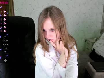 female cam girl elina00 image #1507375
