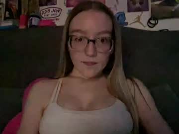 female cam girl alyssag7001 image #4065506