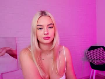 female cam girl 8a8y_nura image #1589217