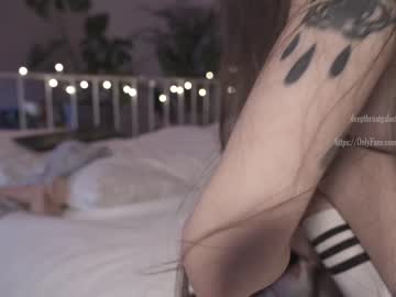 female cam girl _deepthroatgalactica image #739242