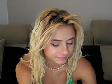 female cam girl cherrishlulu image #2115310