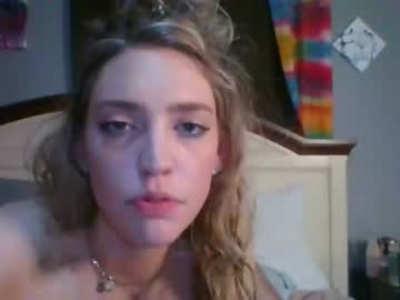 female cam couple goldenhourhippie image #1188285