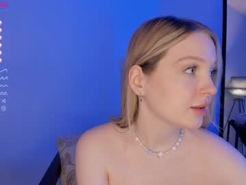 female cam couple heatherholland image #3183600