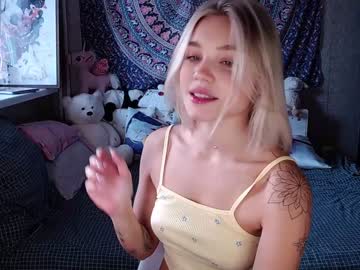 female cam girl babyfromtheforest image #3104386