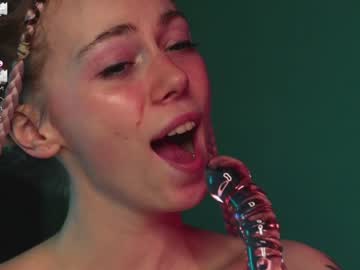 female cam couple huntertiana image #2189787