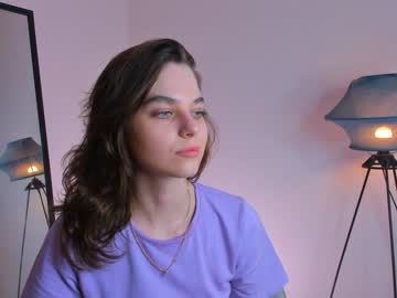 female cam girl aviannajjustice image #3932153