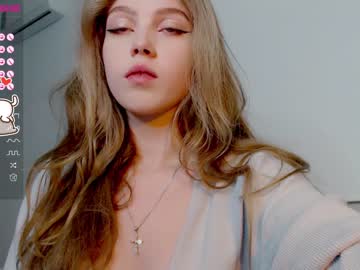female cam girl small_blondee image #3163750
