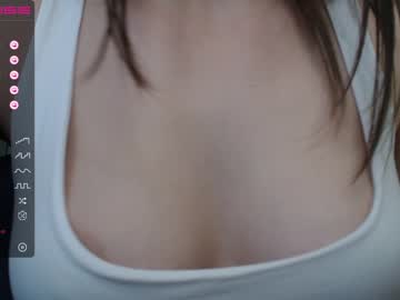 female cam girl lilliasweety image #1942105