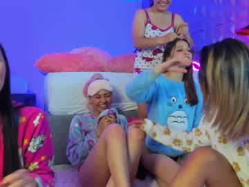 female cam couple thesunshinesmoon image #227720