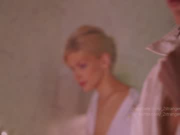 female cam girl _2strangers image #2363348