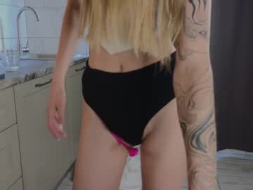 anitaholmes  female  webcam