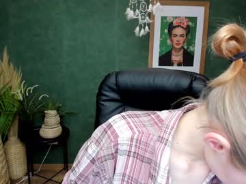 female cam girl idk_what_im_doing_ image #1816891