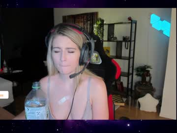 female cam girl kimilee22 image #2354674