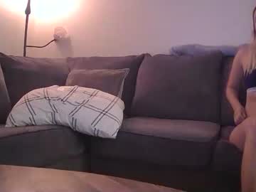 female cam girl varsitybaby000 image #2047684