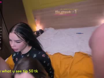 female cam couple kinglikea image #3371482