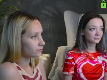 female cam girl boooooom_ image #2227432