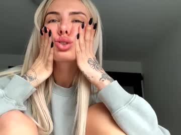 female cam girl shiasnow image #4064409