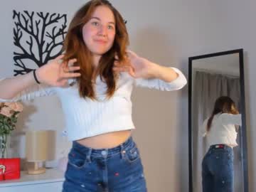 female cam girl cwenehails image #3998330