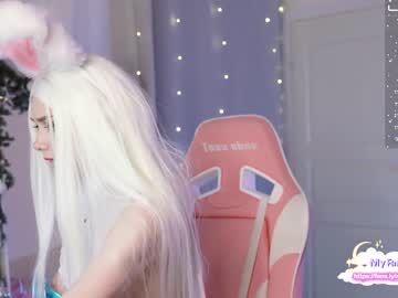 female cam girl holliwould_ image #3345940