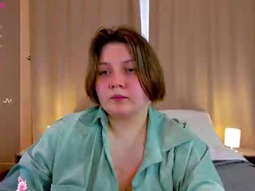theodora_moon  female  webcam