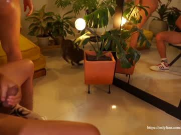 female cam couple hera_sauvage_and_giorgios image #3480517