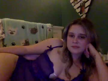 female cam girl _savannahcat_ image #784411