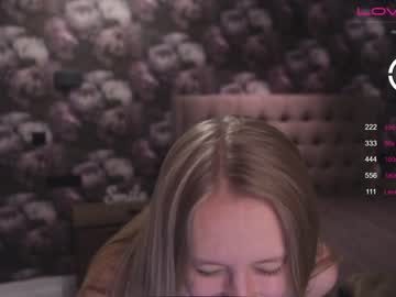 female cam girl angeellina image #666452
