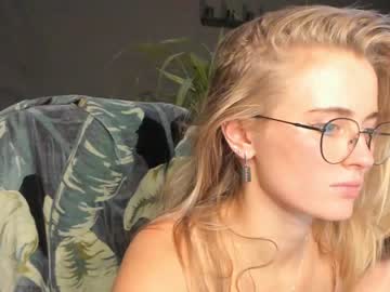 female cam girl linellali image #2777808