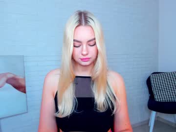female cam girl 8a8y_nura image #1689537