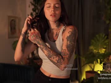 female cam girl effyloweell image #3481212