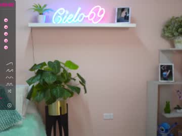 female cam girl cielo69_ image #235347