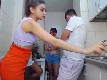 female cam couple nolimitscoupl3 image #2428690