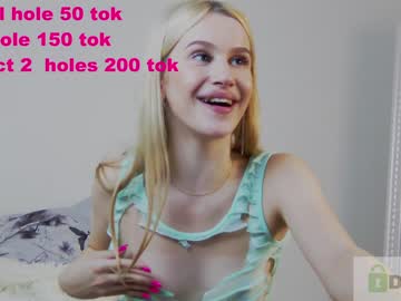 female cam girl hailey_wells image #2762457