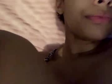 creamymarie  female  webcam