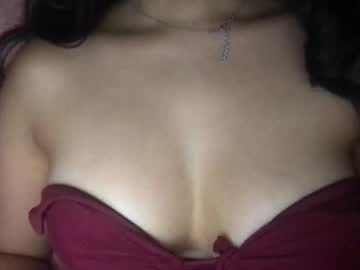 aleeza_y  female  webcam
