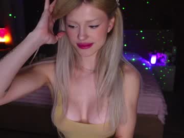 female cam girl liamurr image #3448994