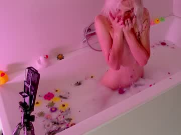 female cam girl careful_i_bite image #2476296