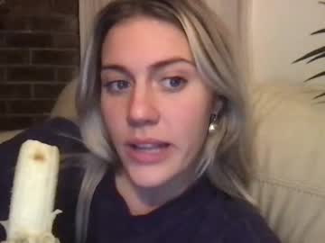 female cam girl bambis_honeypot image #856815