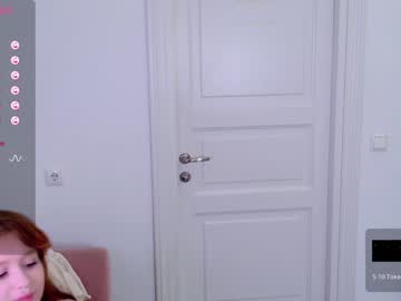 flow_wow  female  webcam