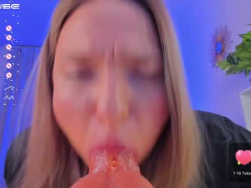 female cam girl violla_sinz image #3710576