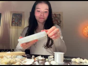 anntics_  female  webcam