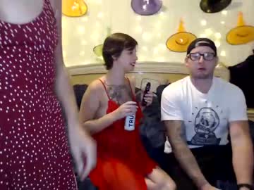 female cam couple vengeancenow image #228327