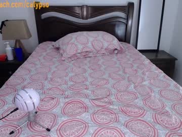 female cam couple kalixo_and_george image #93093