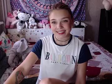 female cam girl babyfromtheforest image #2373632