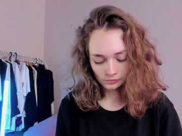 female cam girl mxxnsxsul image #2178469