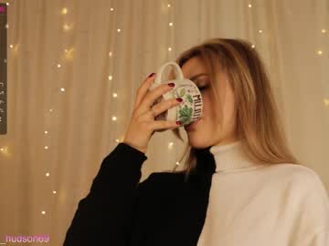 female cam girl bettyhudson image #943660