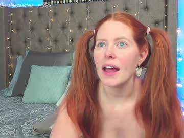 female cam girl theashleydaniels image #1215589