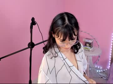 female cam girl little_effy18 image #2492699